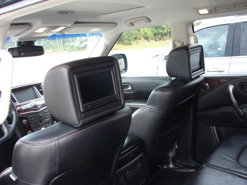 Used 2017 Nissan Armada Platinum image 9