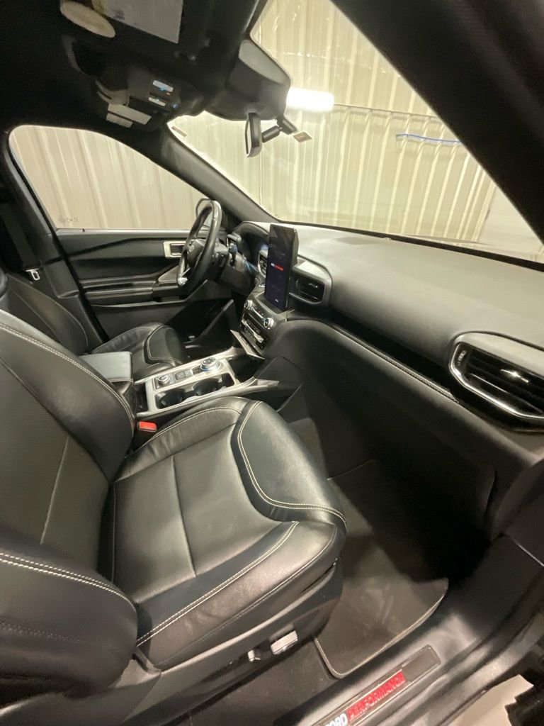 Used 2020 Ford Explorer ST w/ Premium Technology Package image 16