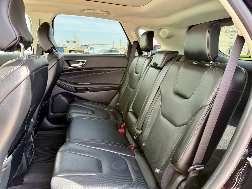 Used 2019 Ford Edge Titanium w/ Equipment Group 301A image 12