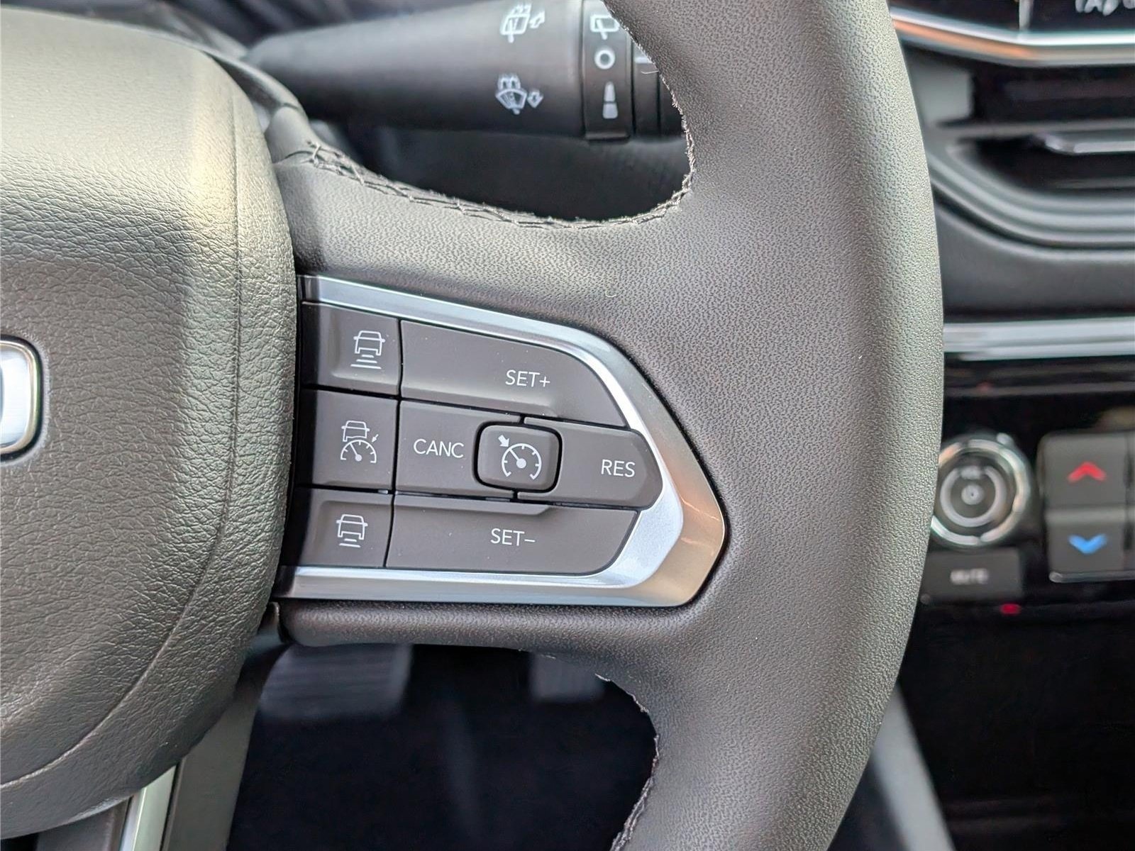 New 2026 Jeep Compass Limited AWD/4WD image 18