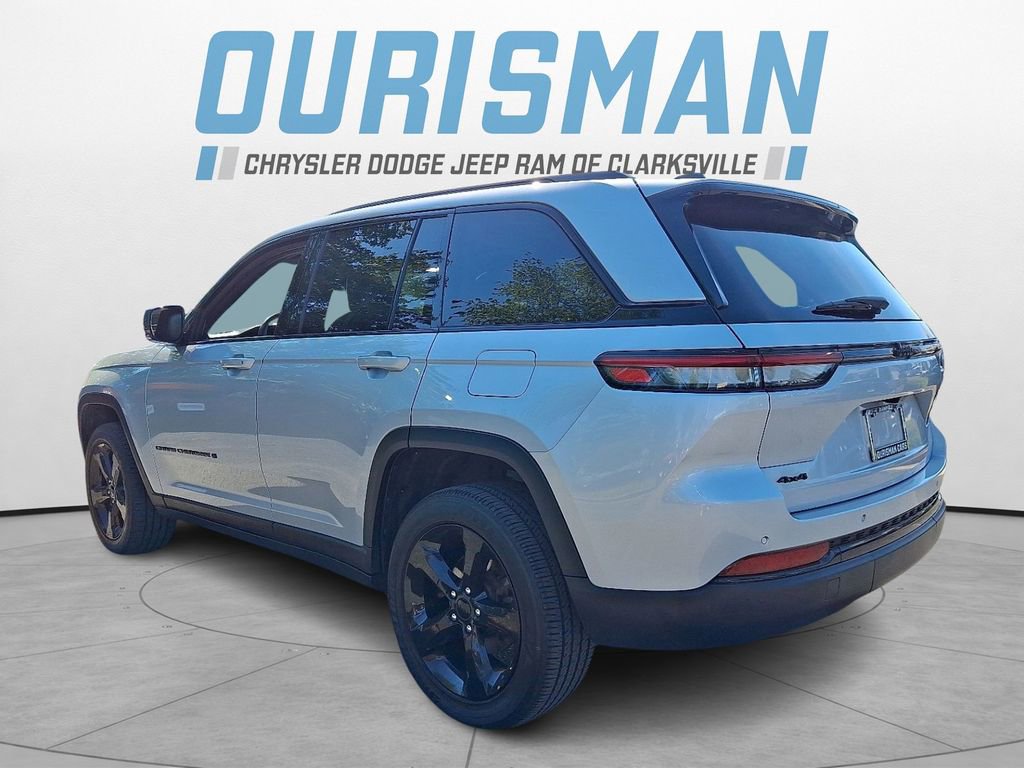 Certified 2024 Jeep Grand Cherokee Altitude AWD/4WD image 4