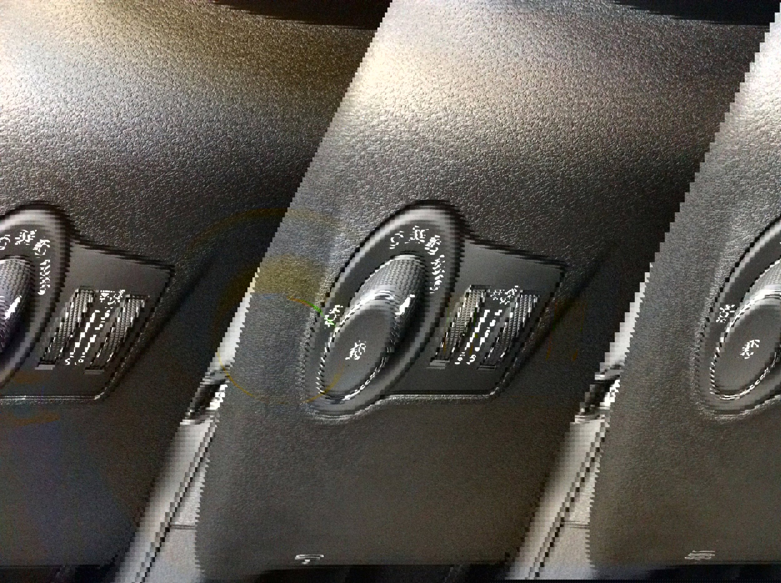 Used 2024 Jeep Compass Limited image 18