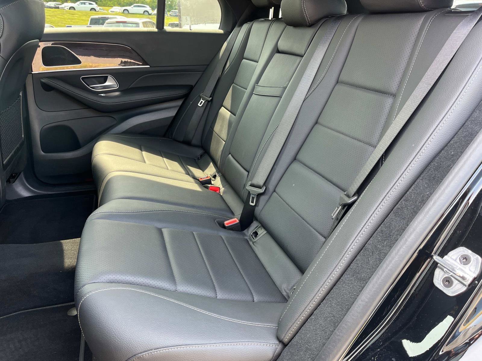 Used 2025 Mercedes-Benz GLE 350 4MATIC image 17