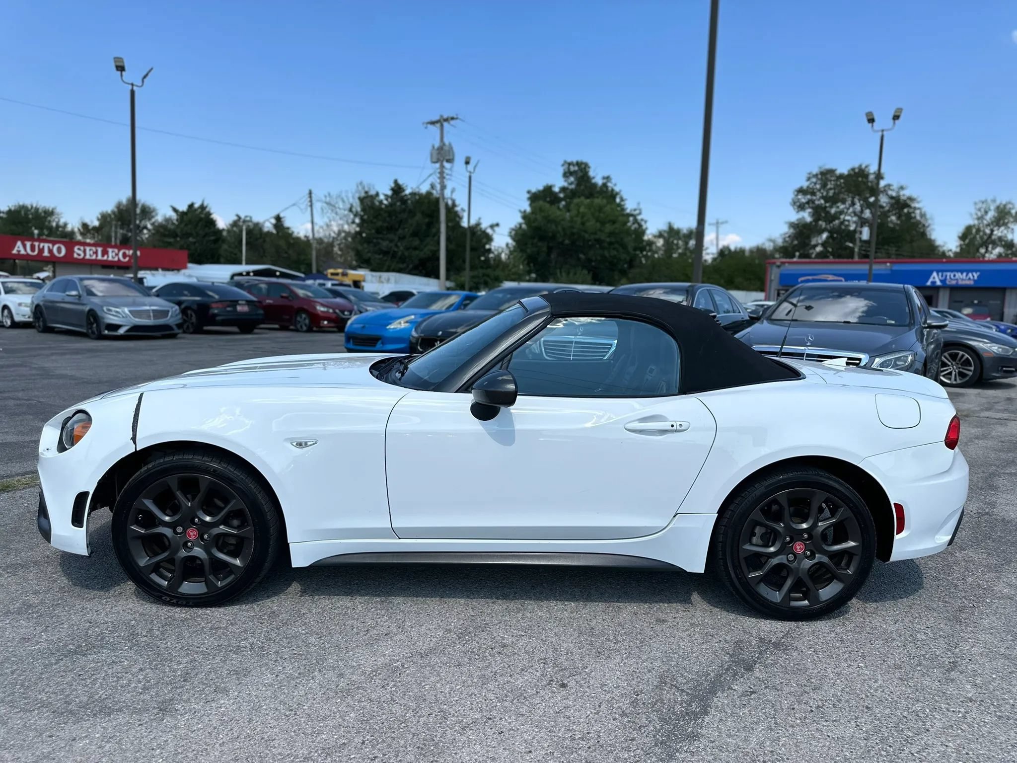 Used 2018 FIAT 124 Spider Abarth w/ Convenience Group RWD image 17
