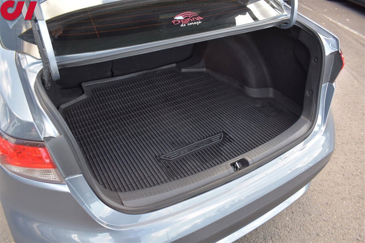 Used 2022 Toyota Corolla LE w/ Premium Interior Package FWD image 28