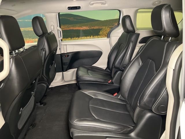 Used 2024 Chrysler Pacifica Limited FWD image 53
