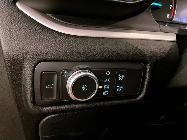 Used 2021 Ford Explorer XLT w/ Equipment Group 202A AWD/4WD image 31