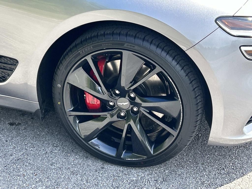 Used 2023 Genesis G70 2.0T w/ Sport Prestige Package RWD image 9
