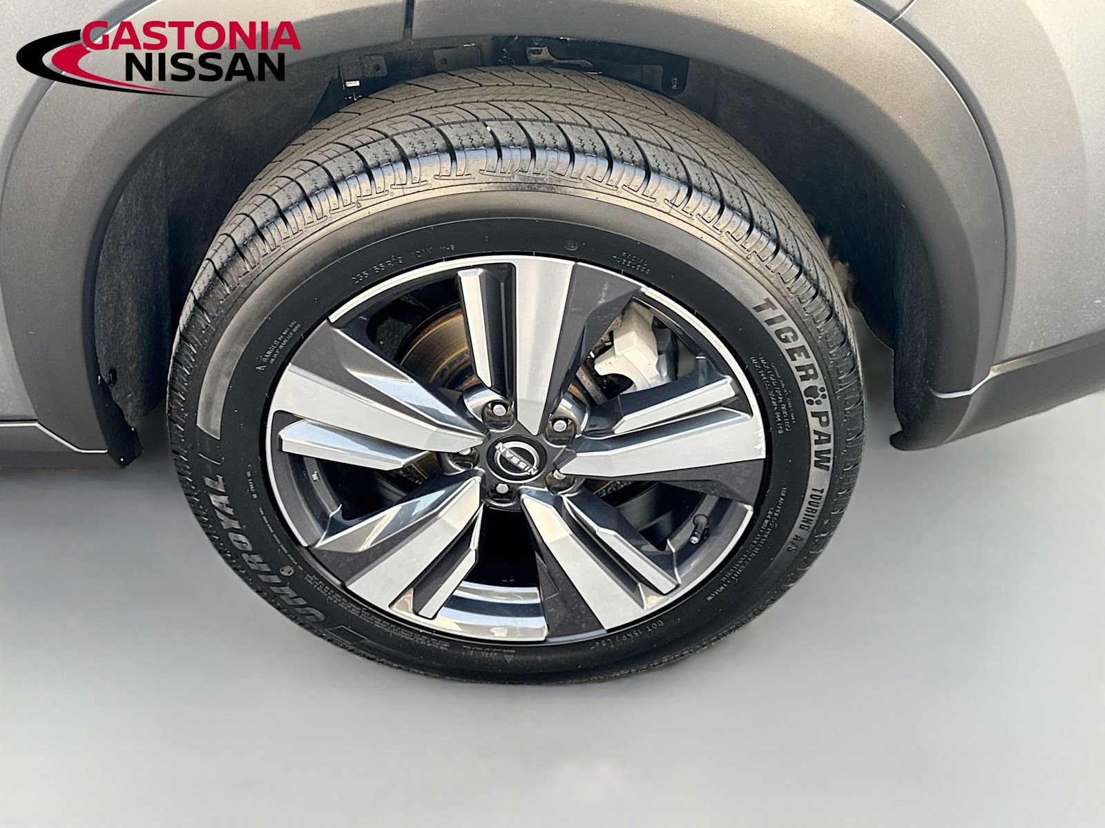 Used 2023 Nissan Rogue SL image 38