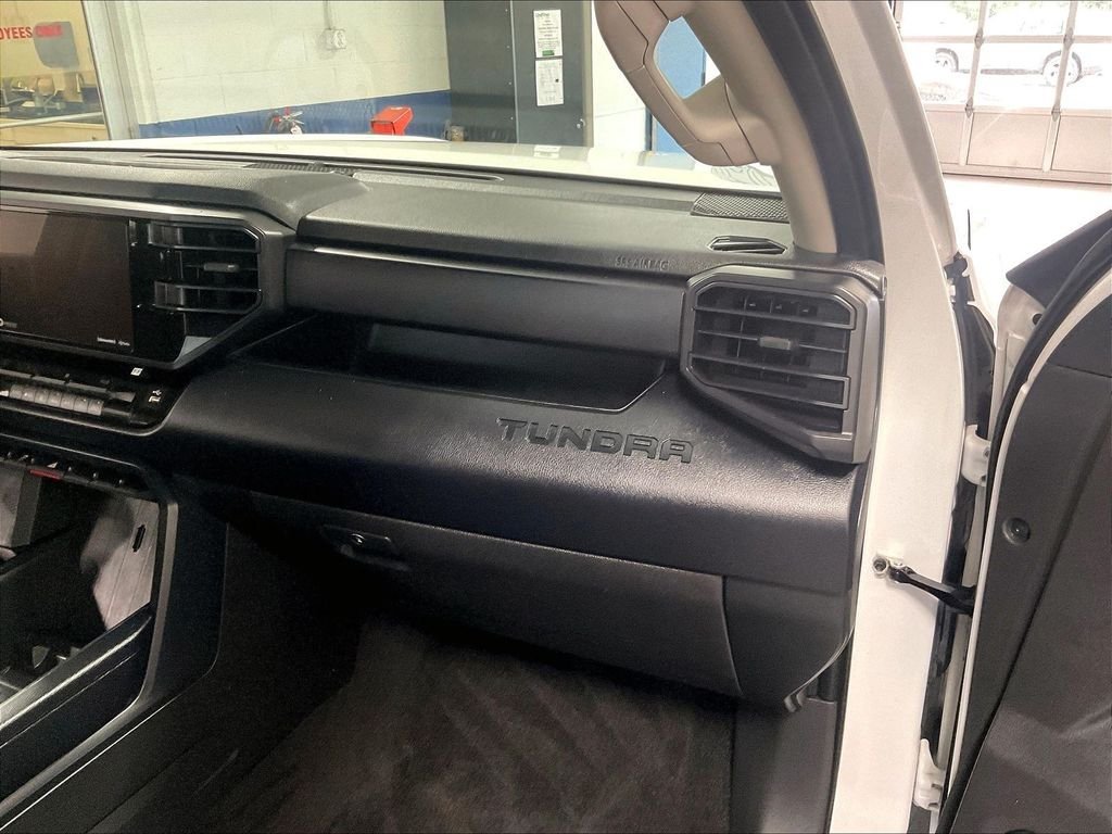 Used 2024 Toyota Tundra SR AWD/4WD image 13