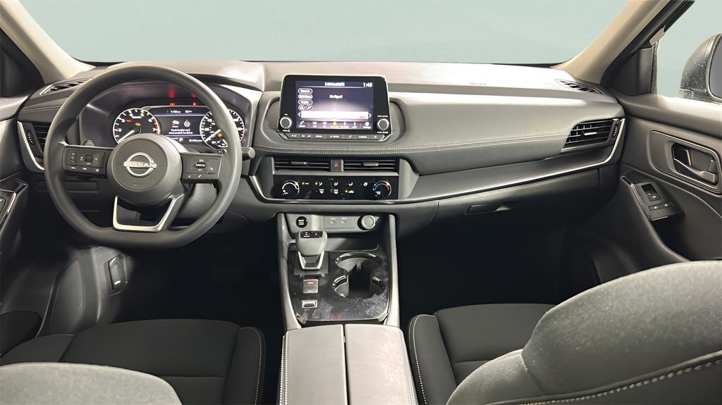 Used 2024 Nissan Rogue S image 31