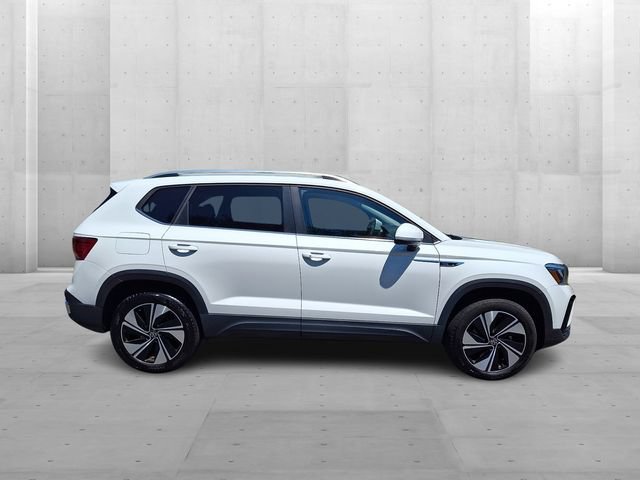 Certified 2024 Volkswagen Taos SE AWD/4WD image 7
