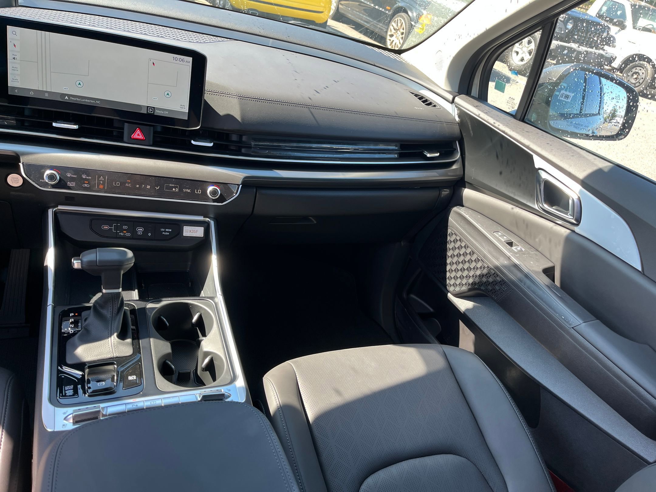 New 2026 Kia Carnival SX w/ SX Dark Edition Package image 11
