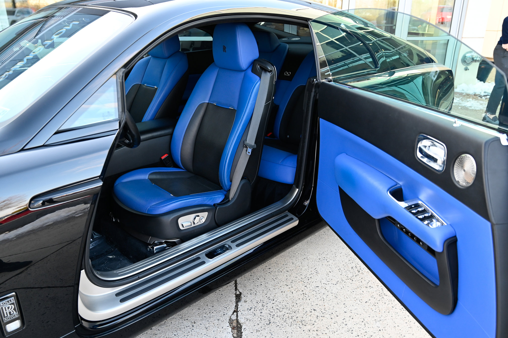 Used 2017 Rolls-Royce Wraith image 14