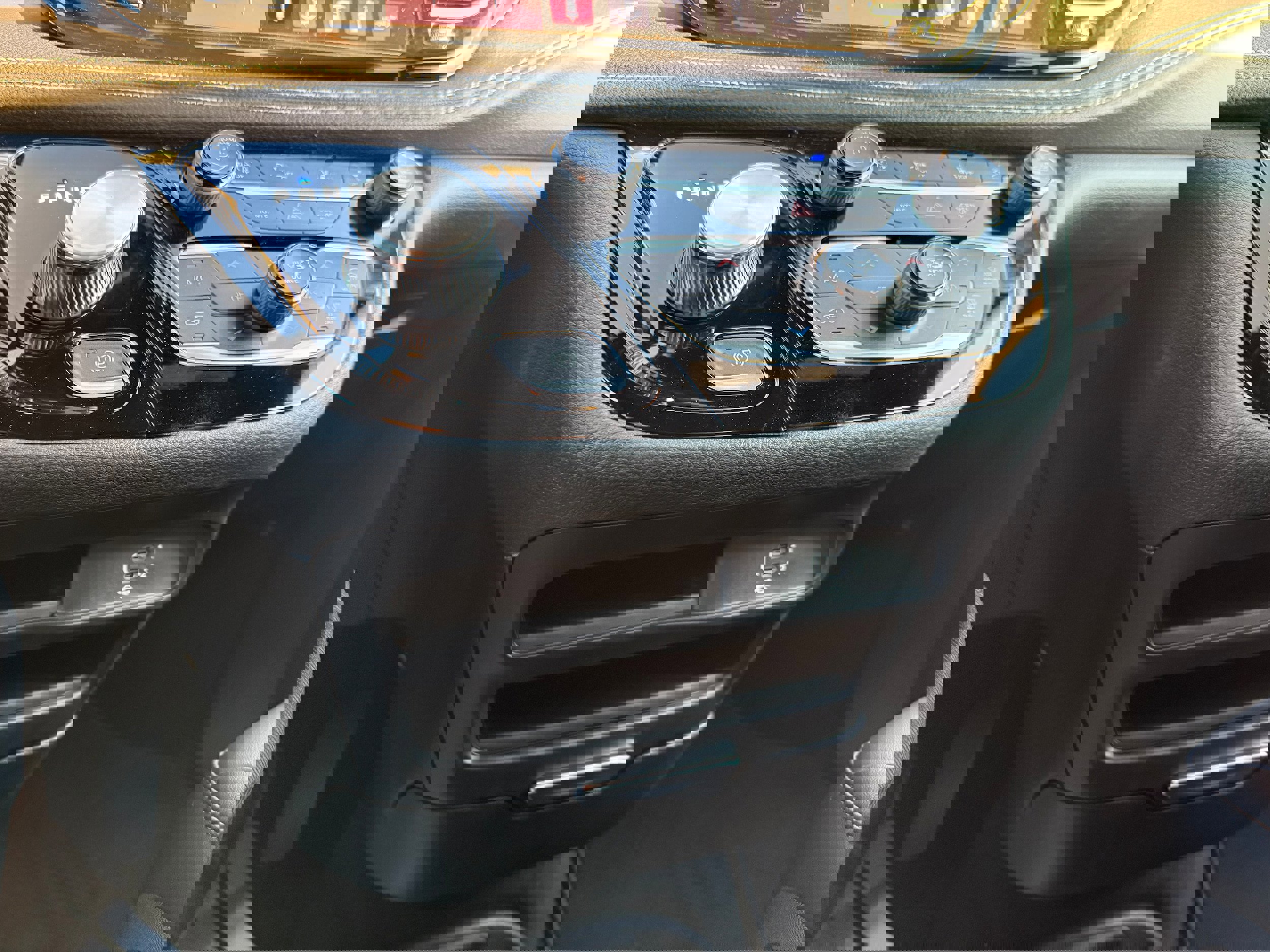 New 2026 Chrysler Pacifica Select image 33