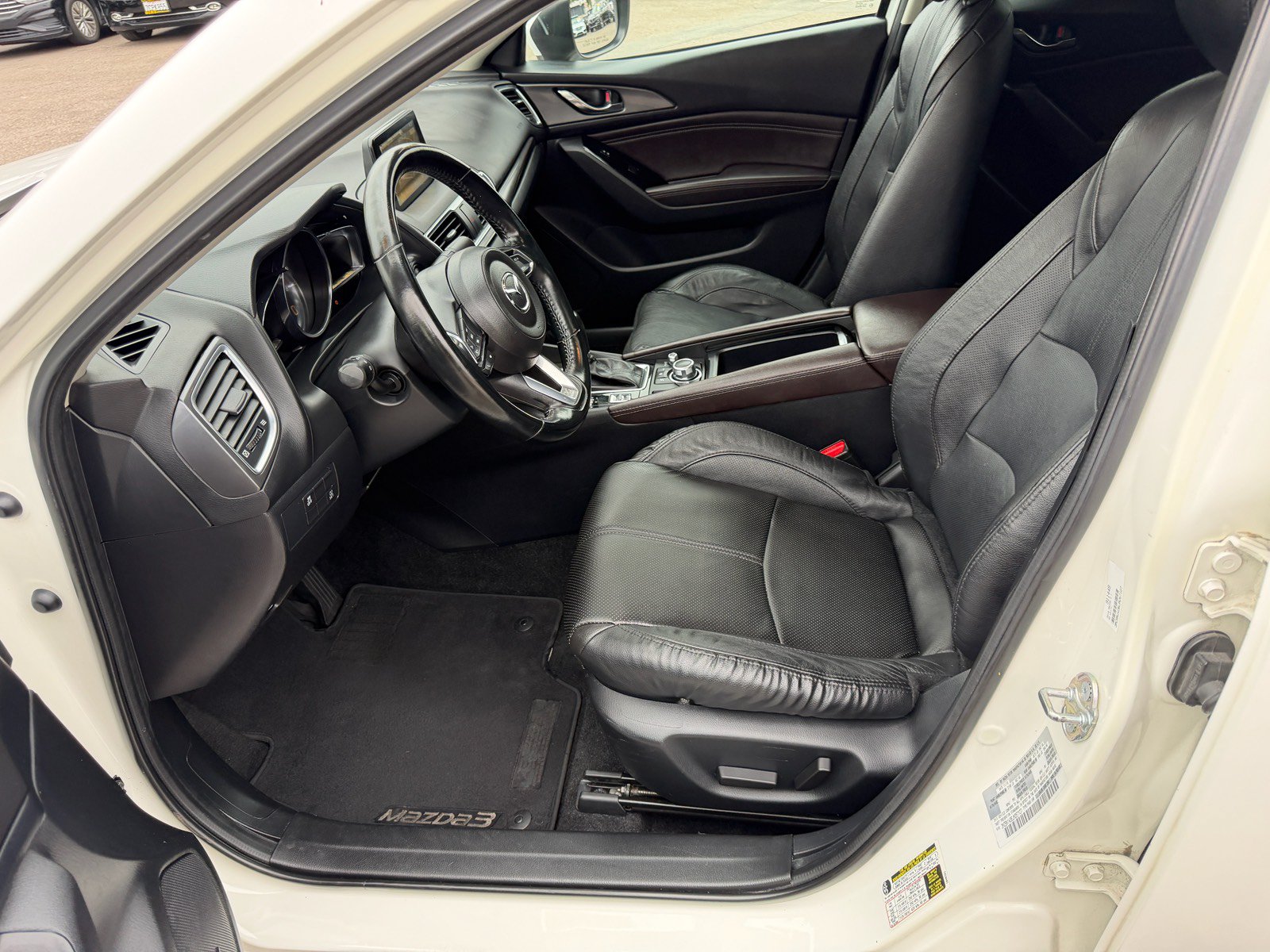 Used 2018 MAZDA MAZDA3 Grand Touring FWD image 16