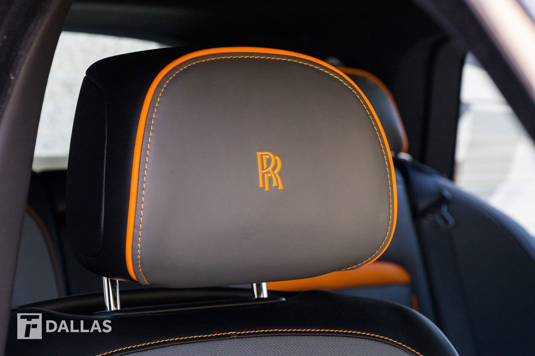 Used 2023 Rolls-Royce Cullinan w/ Cullinan Package image 21