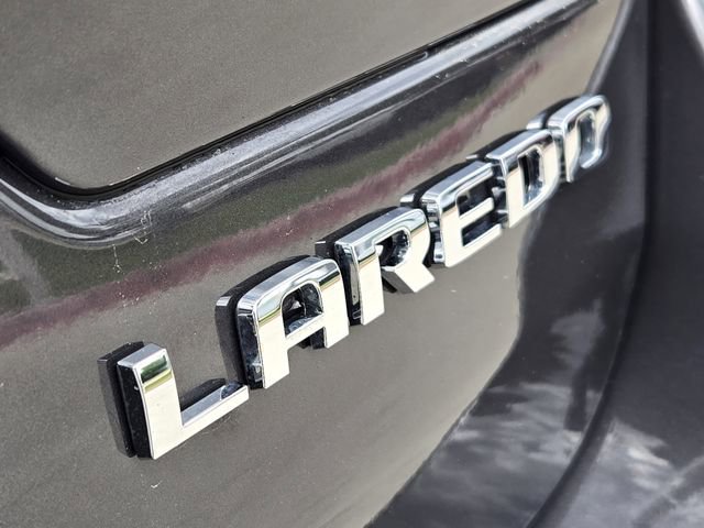 Used 2023 Jeep Grand Cherokee Laredo w/ Luxury Tech Group I AWD/4WD image 12