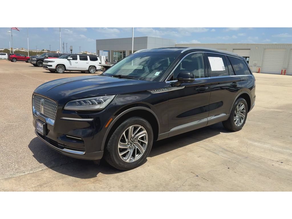 Used 2023 Lincoln Aviator AWD image 4
