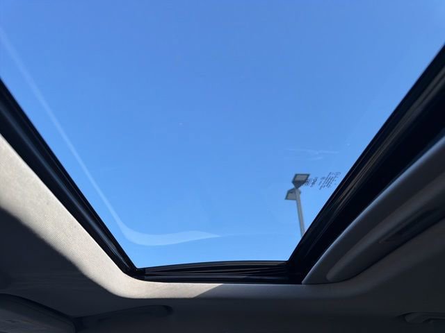 Used 2016 Ford Fusion SE FWD image 9