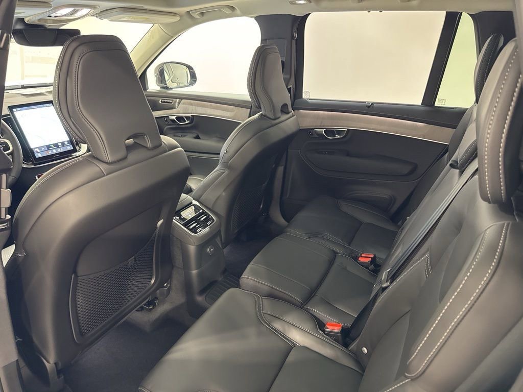 New 2026 Volvo XC90 T8 Ultra w/ Protection Package Premier AWD/4WD image 21