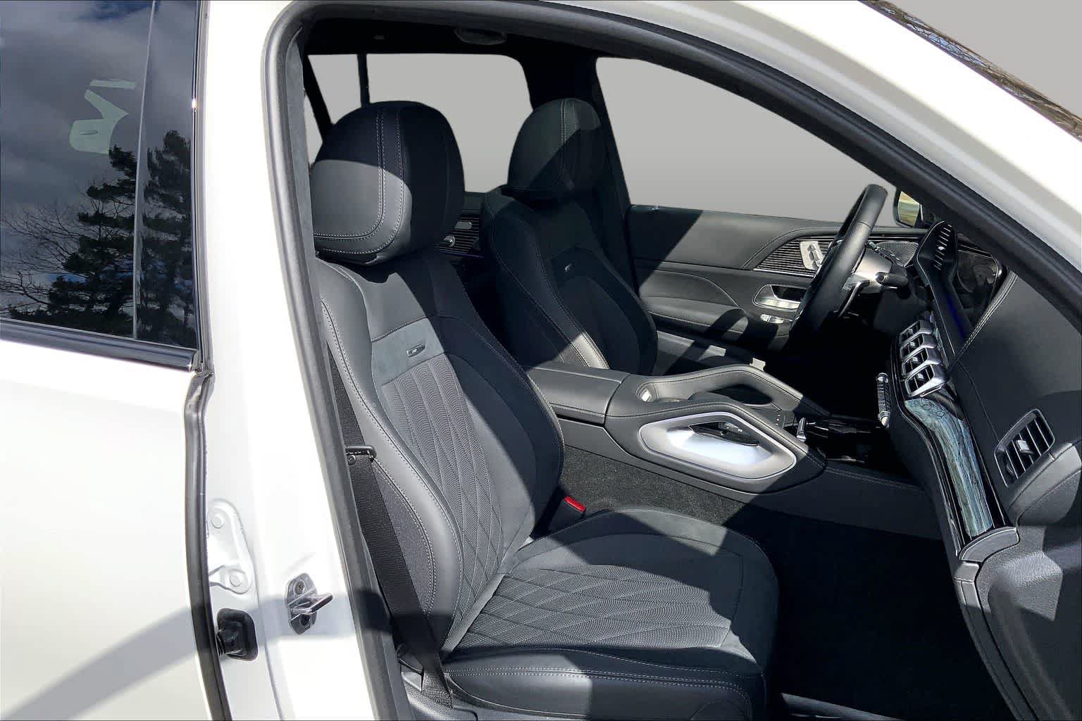 Certified 2025 Mercedes-Benz GLS 63 AMG 4MATIC image 8