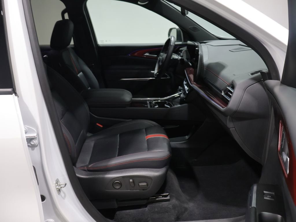 Used 2024 Chevrolet Traverse RS w/ LPO, Floor Liner Package image 22