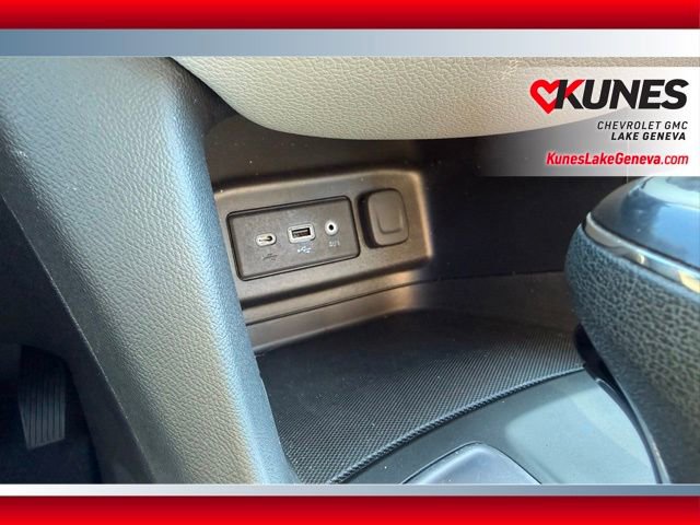 Used 2019 Chevrolet Equinox LS image 23