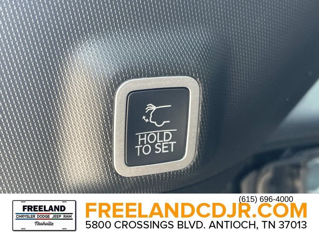 New 2026 Jeep Grand Cherokee Limited w/ Limited Altitude Package AWD/4WD image 13