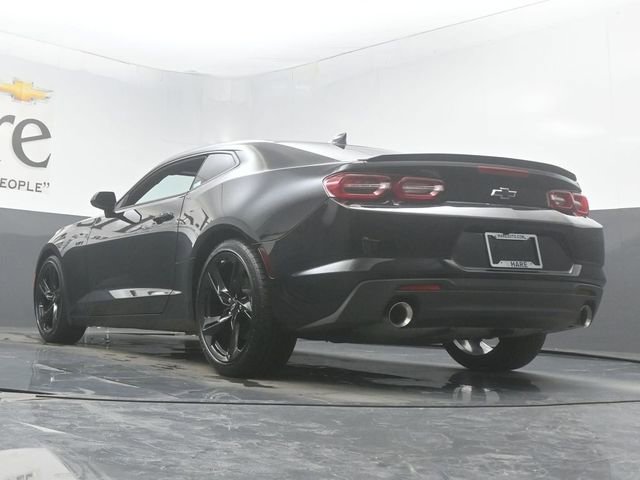 Used 2023 Chevrolet Camaro LT w/ Technology Package RWD image 5