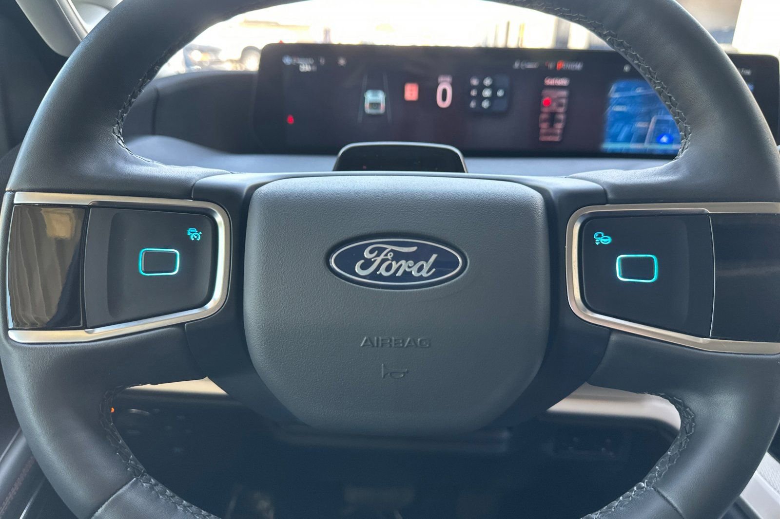 Used 2025 Ford Expedition Active AWD/4WD image 25
