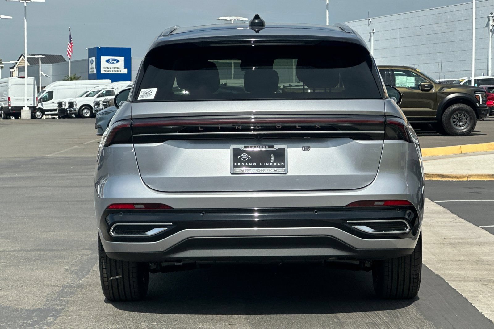 New 2026 Lincoln Nautilus Reserve AWD/4WD image 4