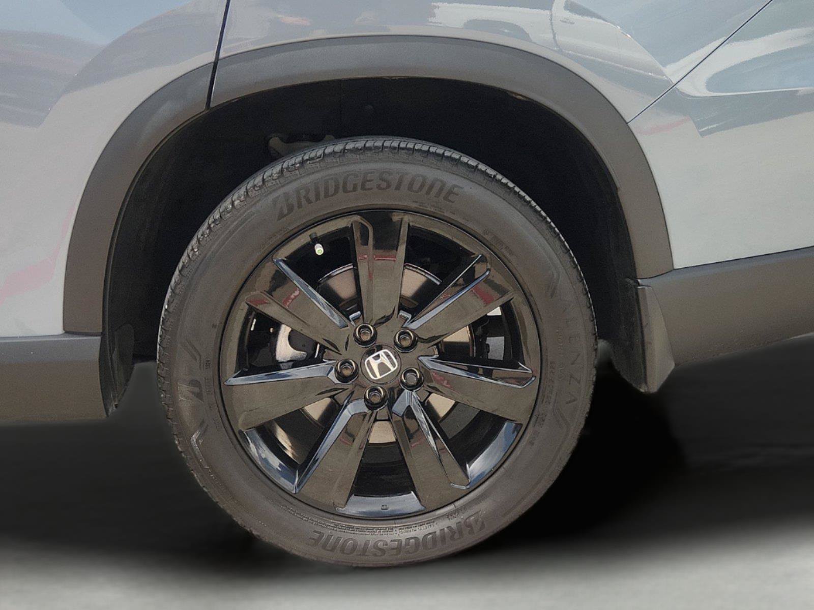 Used 2025 Honda Pilot Black Edition image 33