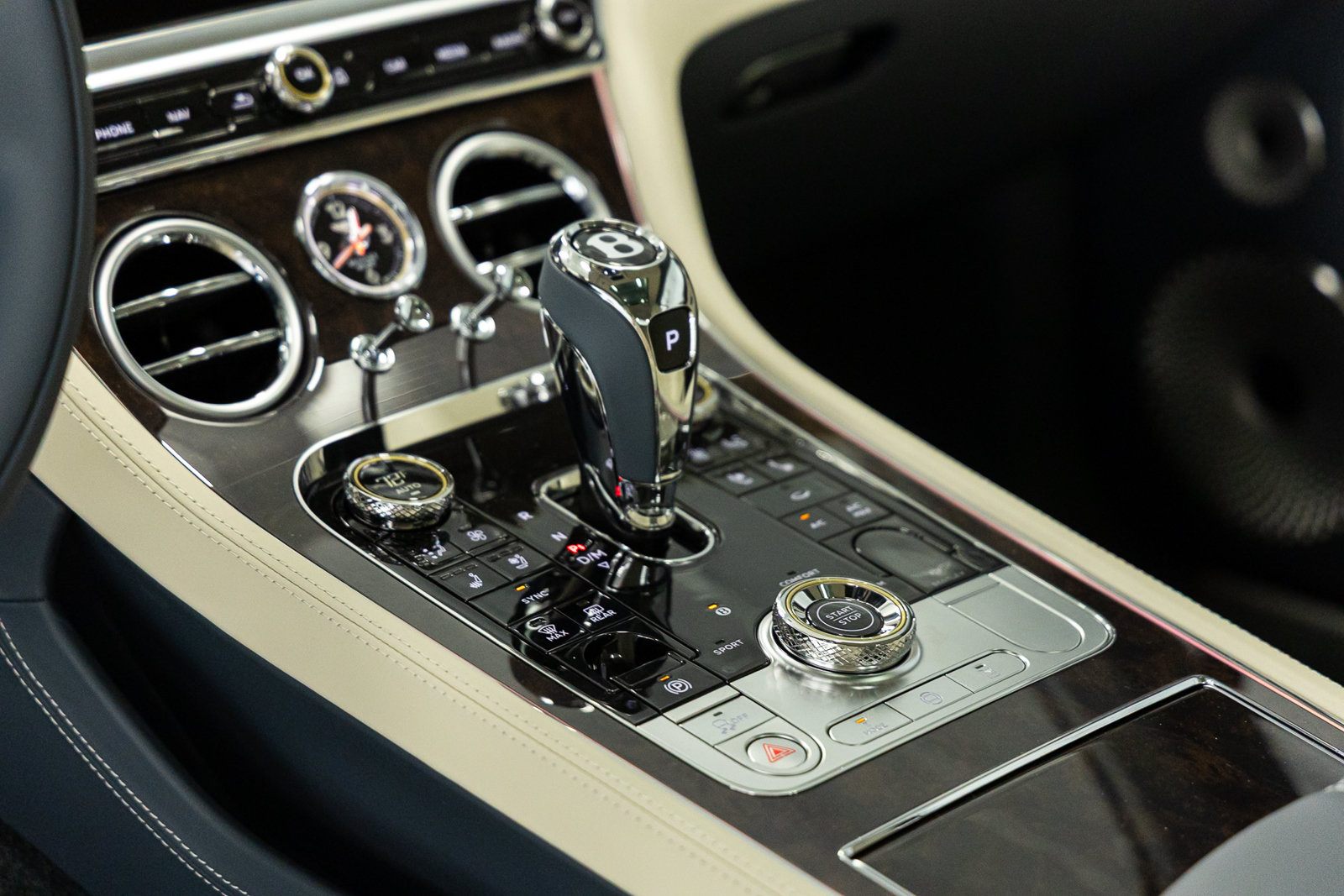 New 2026 Bentley Continental GT AWD/4WD image 32