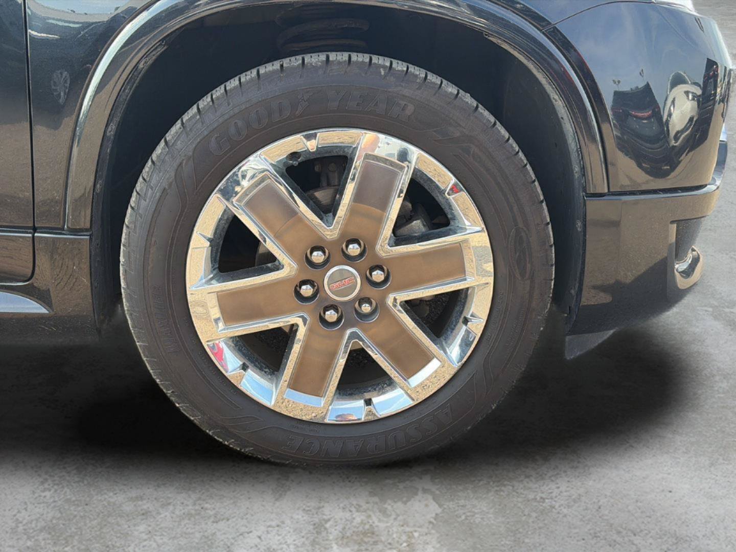 Used 2012 GMC Acadia Denali FWD image 9