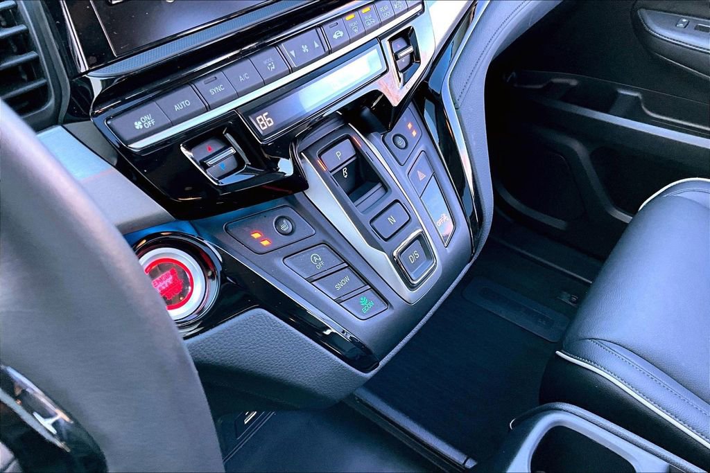 Used 2025 Honda Odyssey Touring image 15