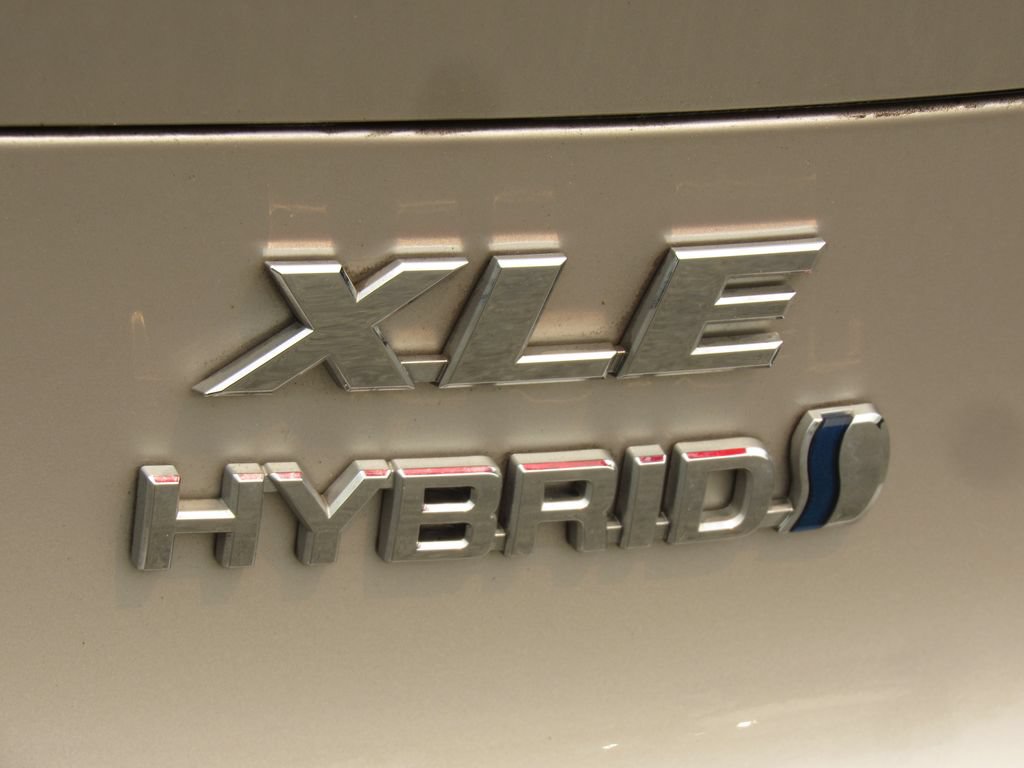 Certified 2021 Toyota Venza XLE w/ Softex Package AWD/4WD image 8