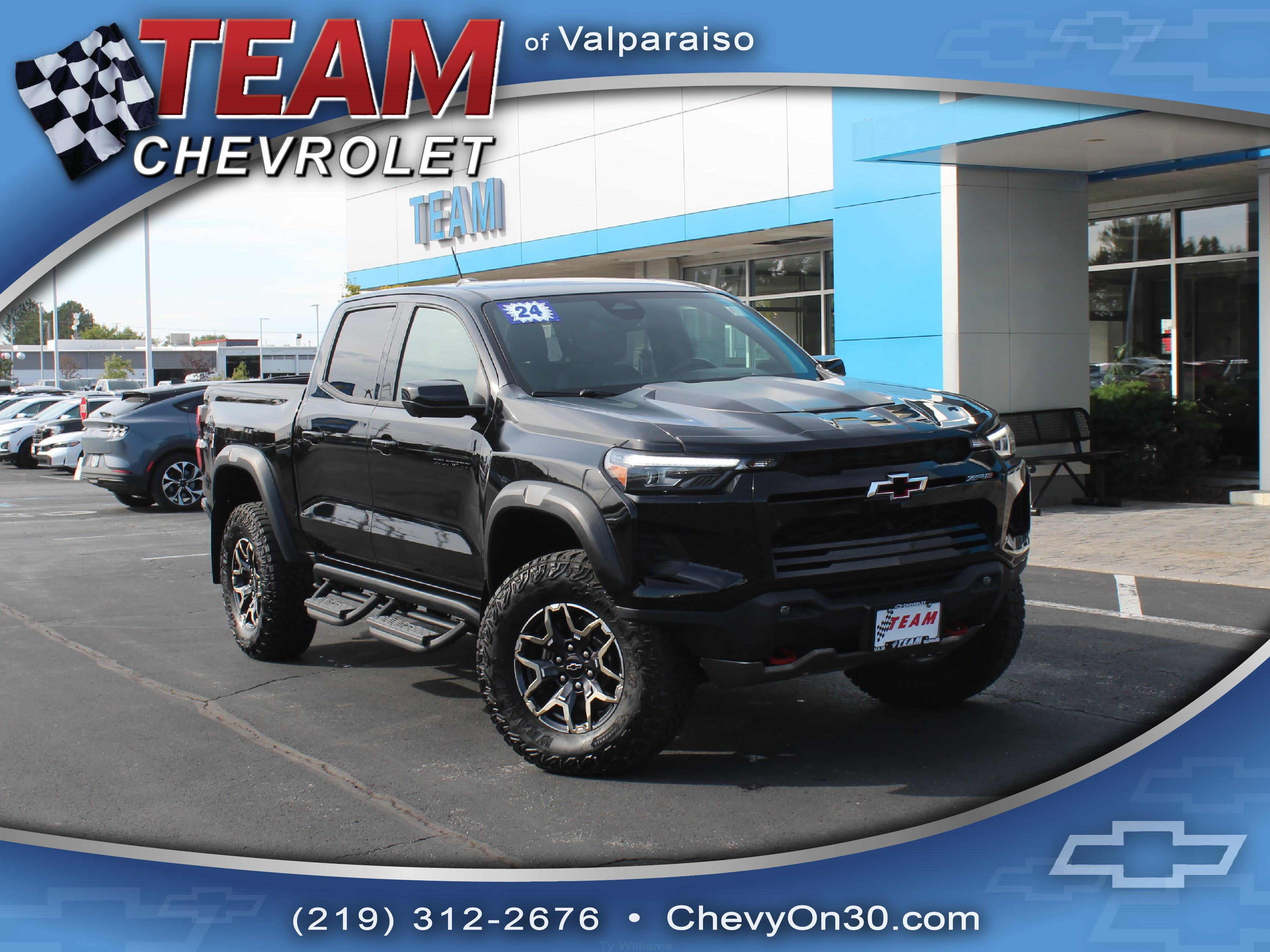 Used 2024 Chevrolet Colorado ZR2 w/ Technology Package AWD/4WD image 1