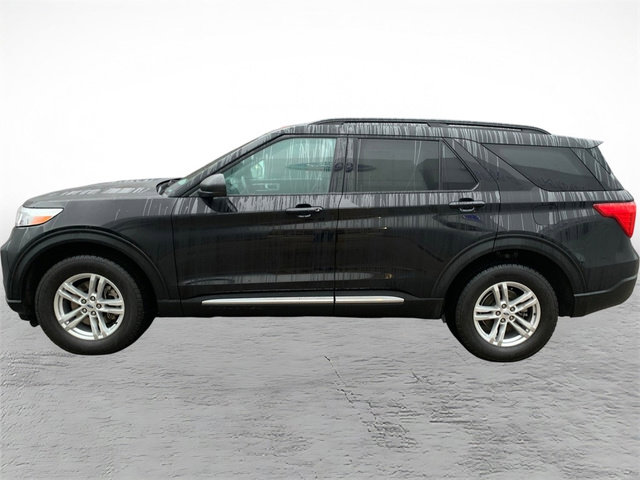 Used 2023 Ford Explorer XLT w/ Class IV Trailer Tow Package image 5