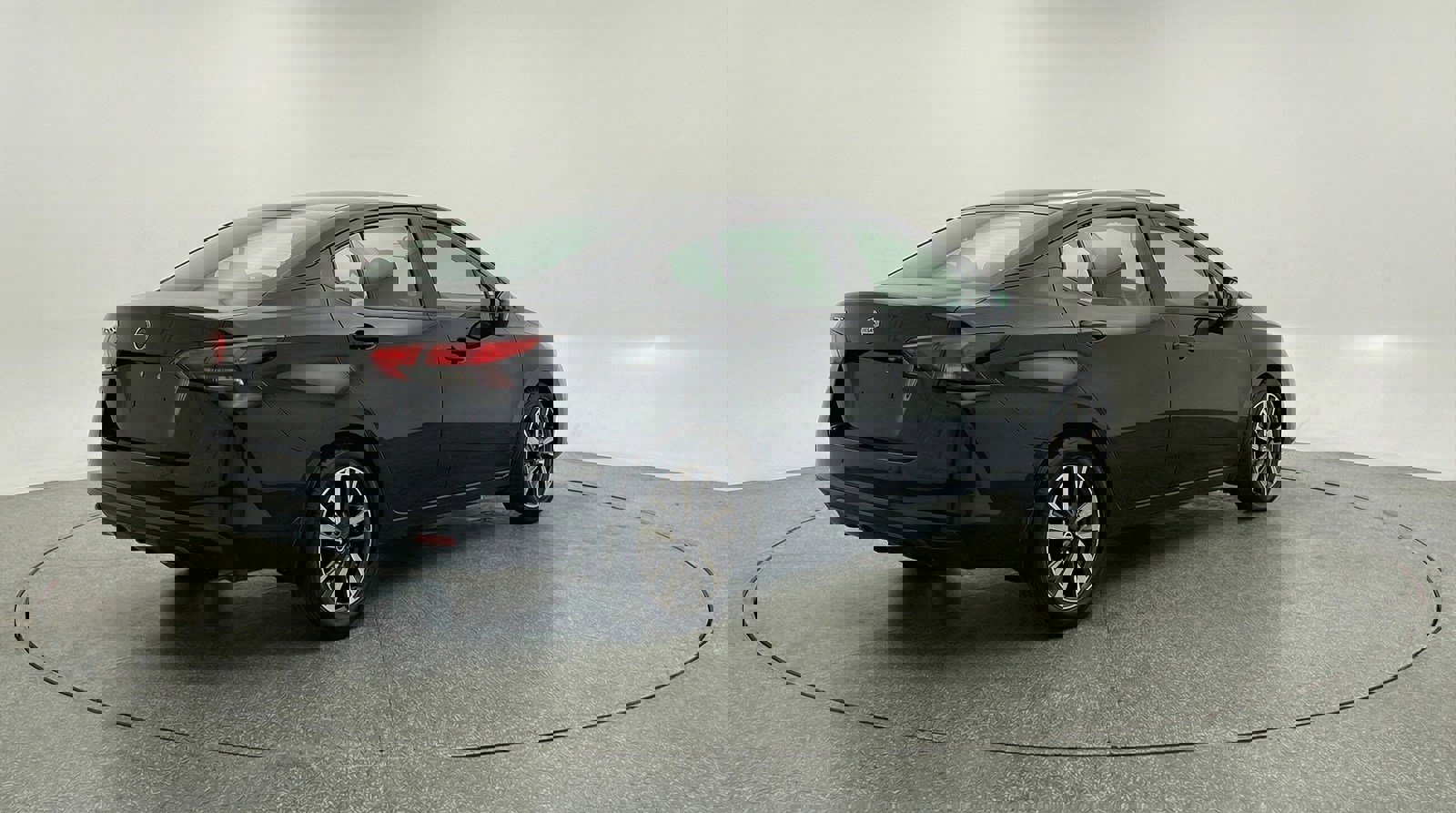 Used 2025 Nissan Versa SV image 7