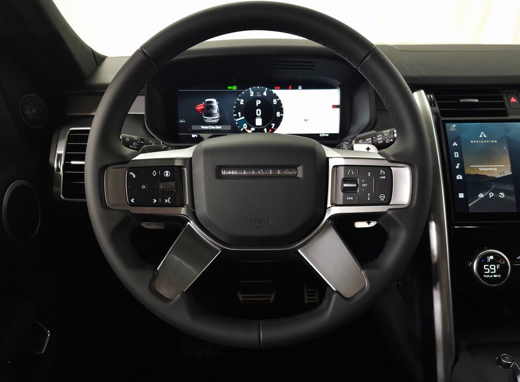 New 2025 Land Rover Discovery Dynamic SE image 19