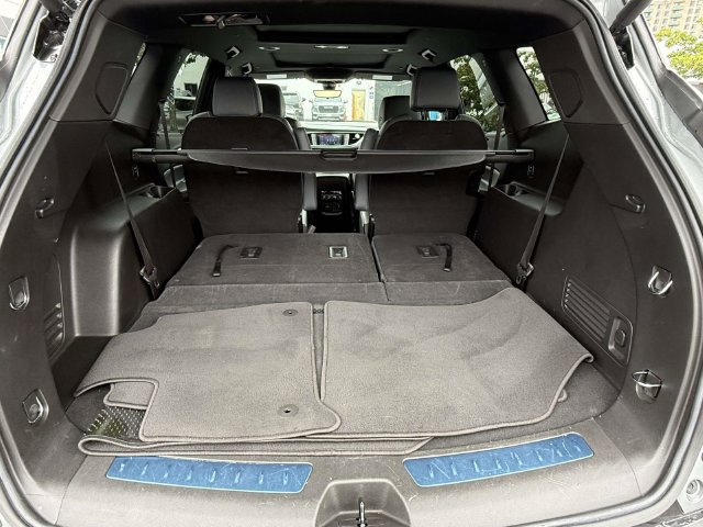 Used 2023 Buick Enclave Premium w/ Experience Buick Package FWD image 10