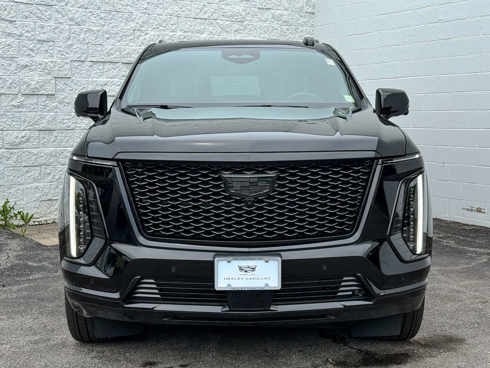 Certified 2025 Cadillac Escalade Sport Platinum w/ LPO, ONYX Package AWD/4WD image 2