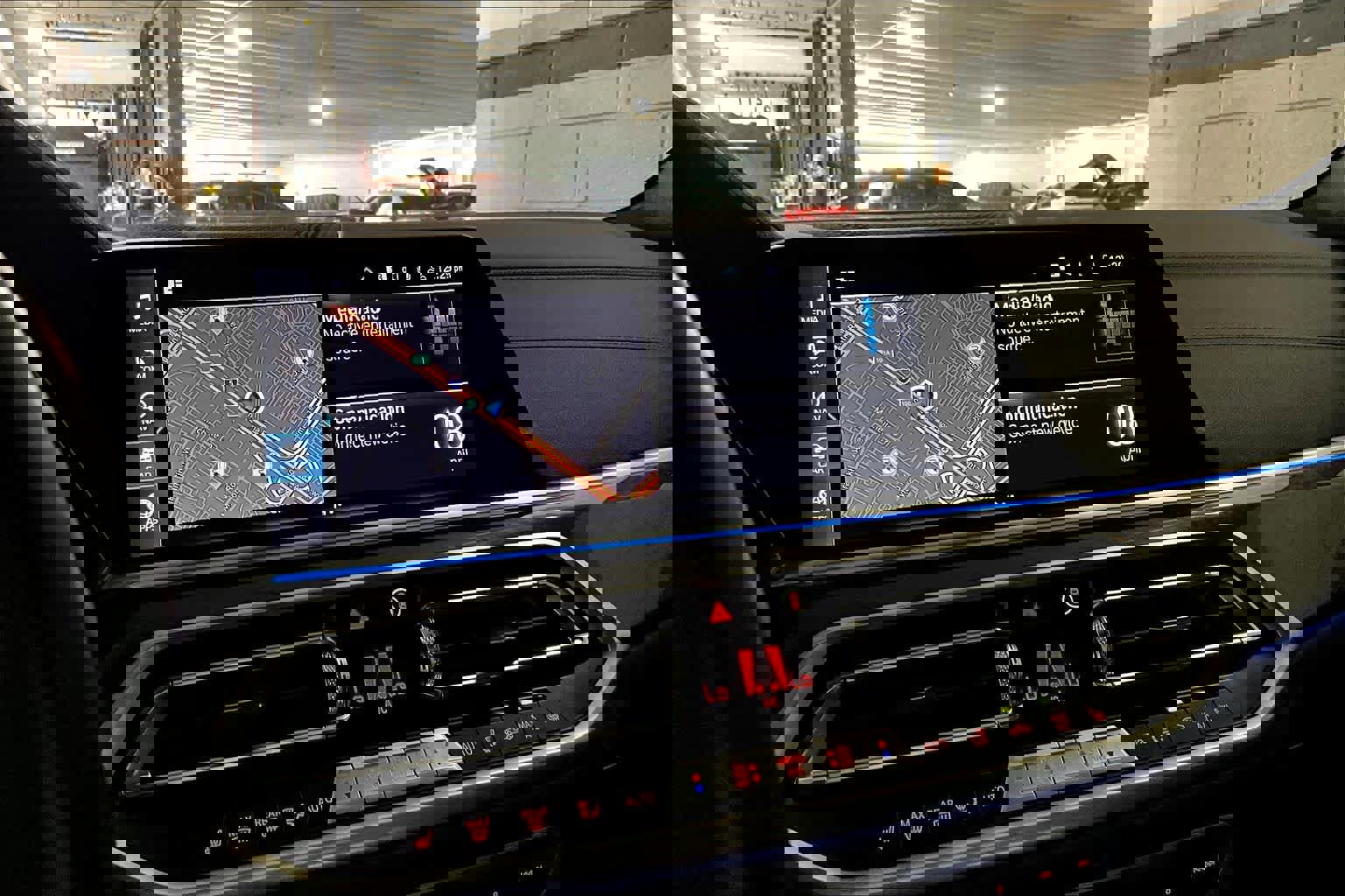 Used 2023 BMW X5 xDrive45e w/ Parking Assistance Package image 33