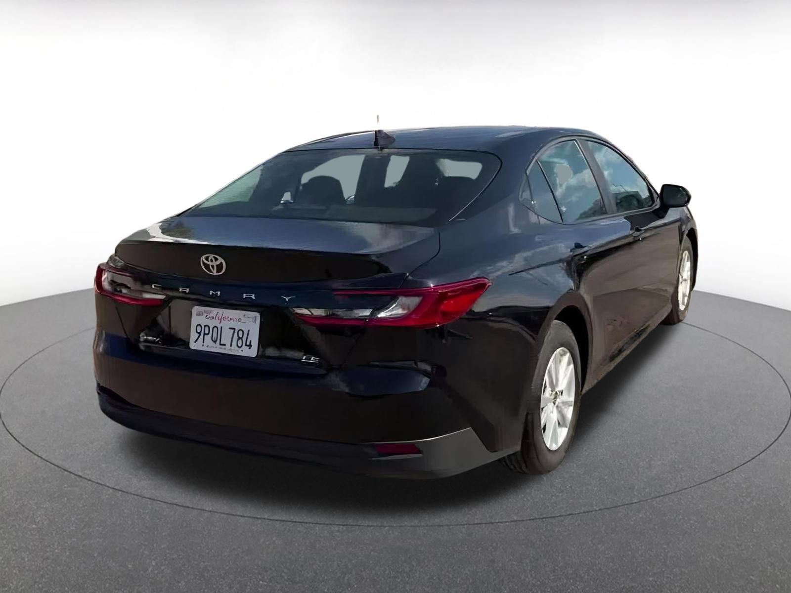 Used 2025 Toyota Camry LE image 14