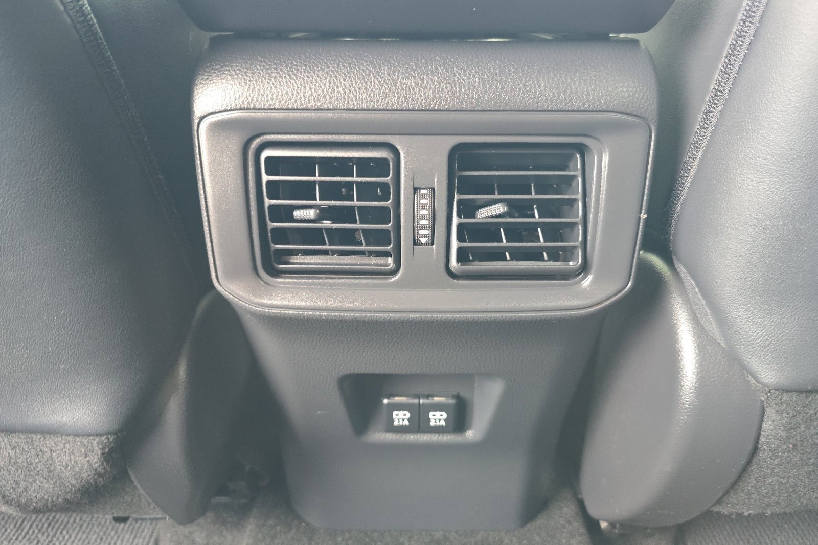 Used 2019 Toyota RAV4 Limited image 31