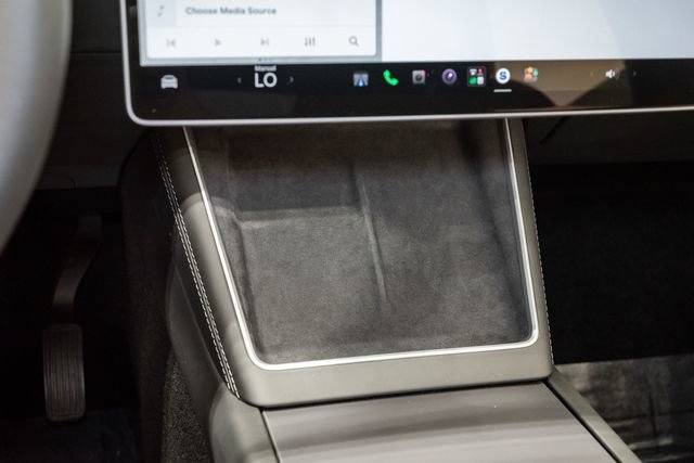 Used 2026 Tesla Model Y AWD image 17