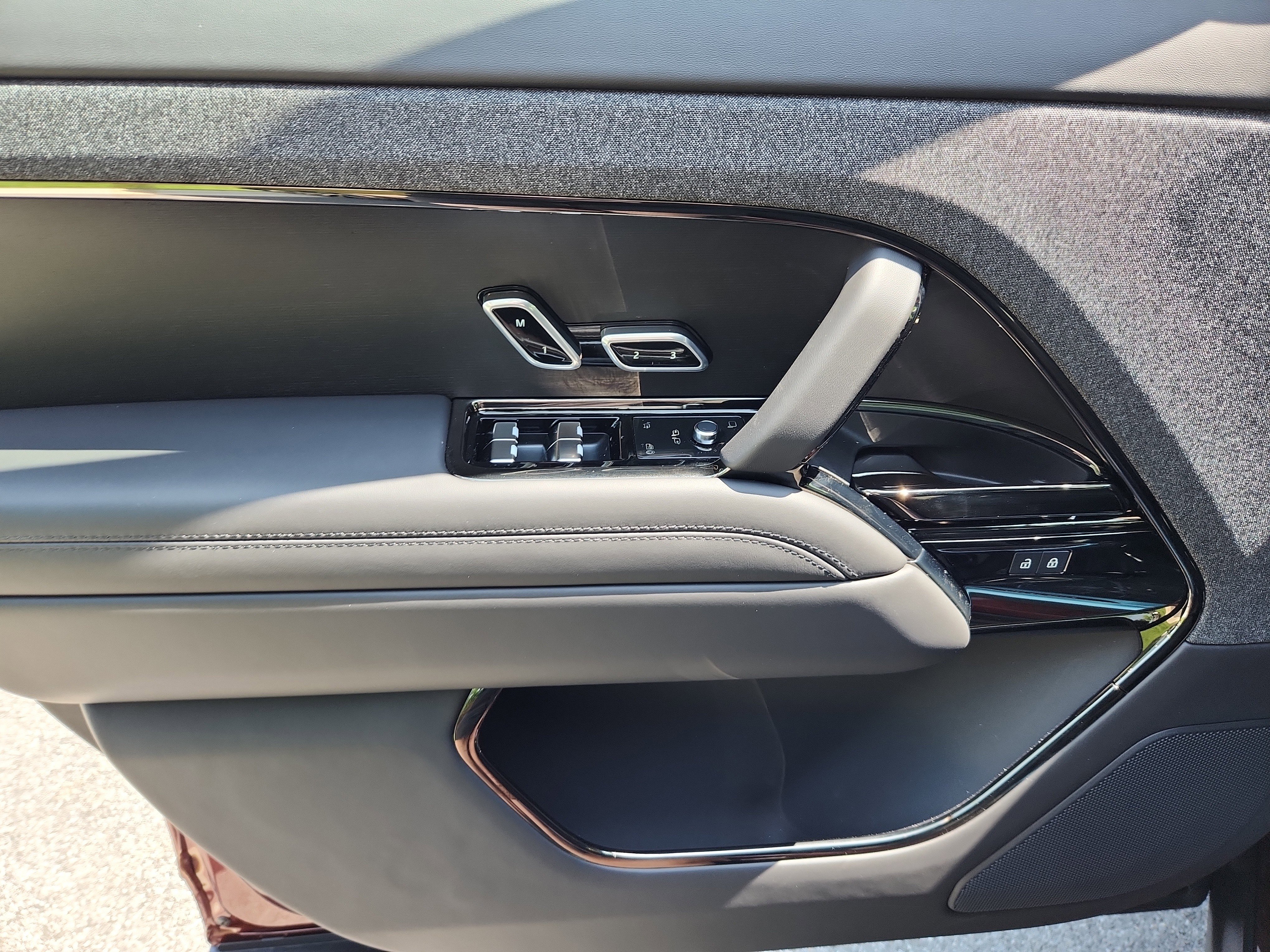 New 2025 Land Rover Range Rover Sport Autobiography image 24