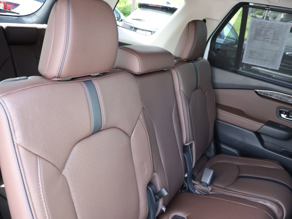 Certified 2025 Honda Pilot Elite image 12