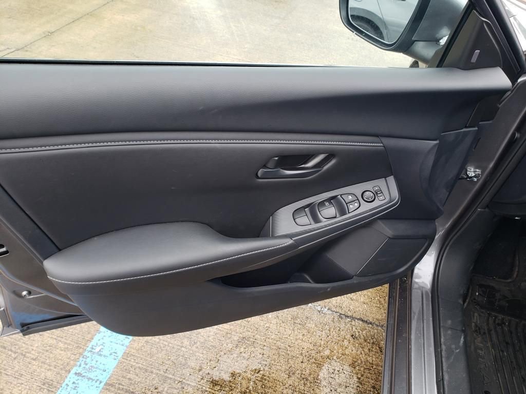 Certified 2025 Nissan Sentra S FWD image 13